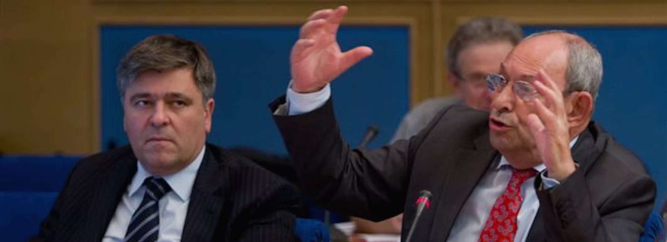 Frédéric Mauro en débat institutionnel, avec le sénateur Daniel Reiner.